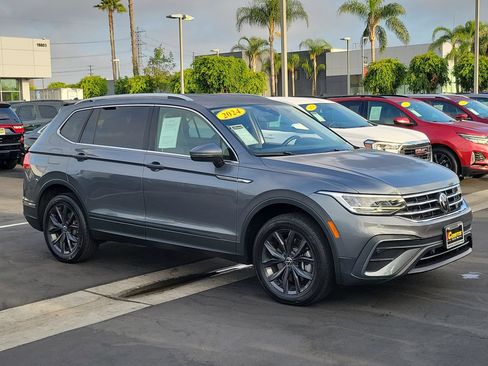 Used 2024 Volkswagen Tiguan SE FWD image 7