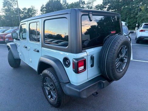 Used 2024 Jeep Wrangler Unlimited Sport AWD/4WD image 7