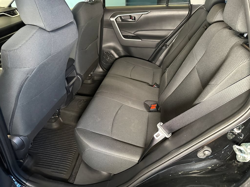 Used 2019 Toyota RAV4 LE w/ All Weather Liner Package AWD/4WD image 20