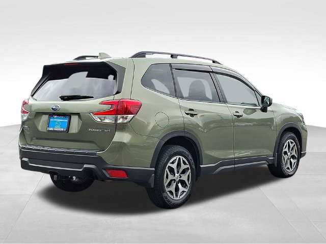 Used 2021 Subaru Forester Premium AWD/4WD image 6