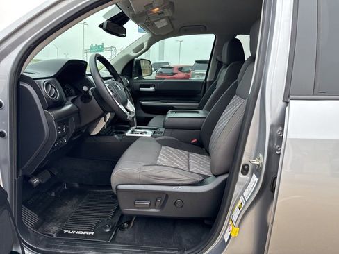 Used 2019 Toyota Tundra SR5 w/ SR5 Upgrade Package image 10