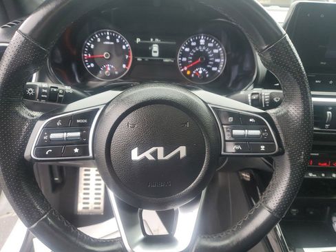 Used 2022 Kia Forte GT-Line w/ GT-Line Premium Package image 17