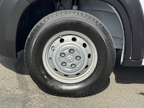 Used 2023 RAM ProMaster 2500 FWD image 6