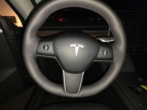 Used 2024 Tesla Model Y Long Range image 7
