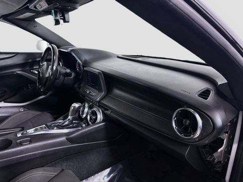 Used 2019 Chevrolet Camaro LT RWD image 28