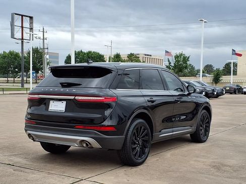 Certified 2023 Lincoln Corsair Reserve FWD image 2