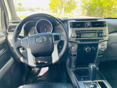 Used 2011 Toyota 4Runner SR5 w/ Convenience Pkg RWD image 12