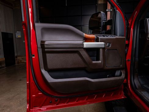 Used 2022 Ford F350 King Ranch w/ Chrome Package image 36