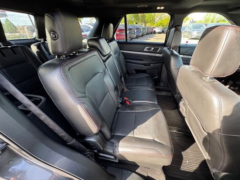 Used 2018 Ford Explorer Sport w/ Equipment Group 401A image 18