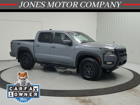 Used 2025 Nissan Frontier PRO-4X AWD/4WD image 1