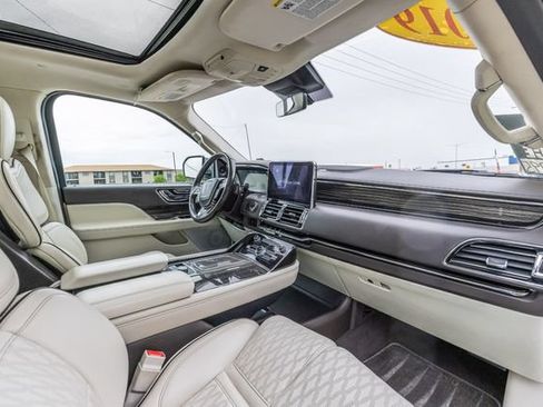 Used 2019 Lincoln Navigator Black Label AWD/4WD image 23