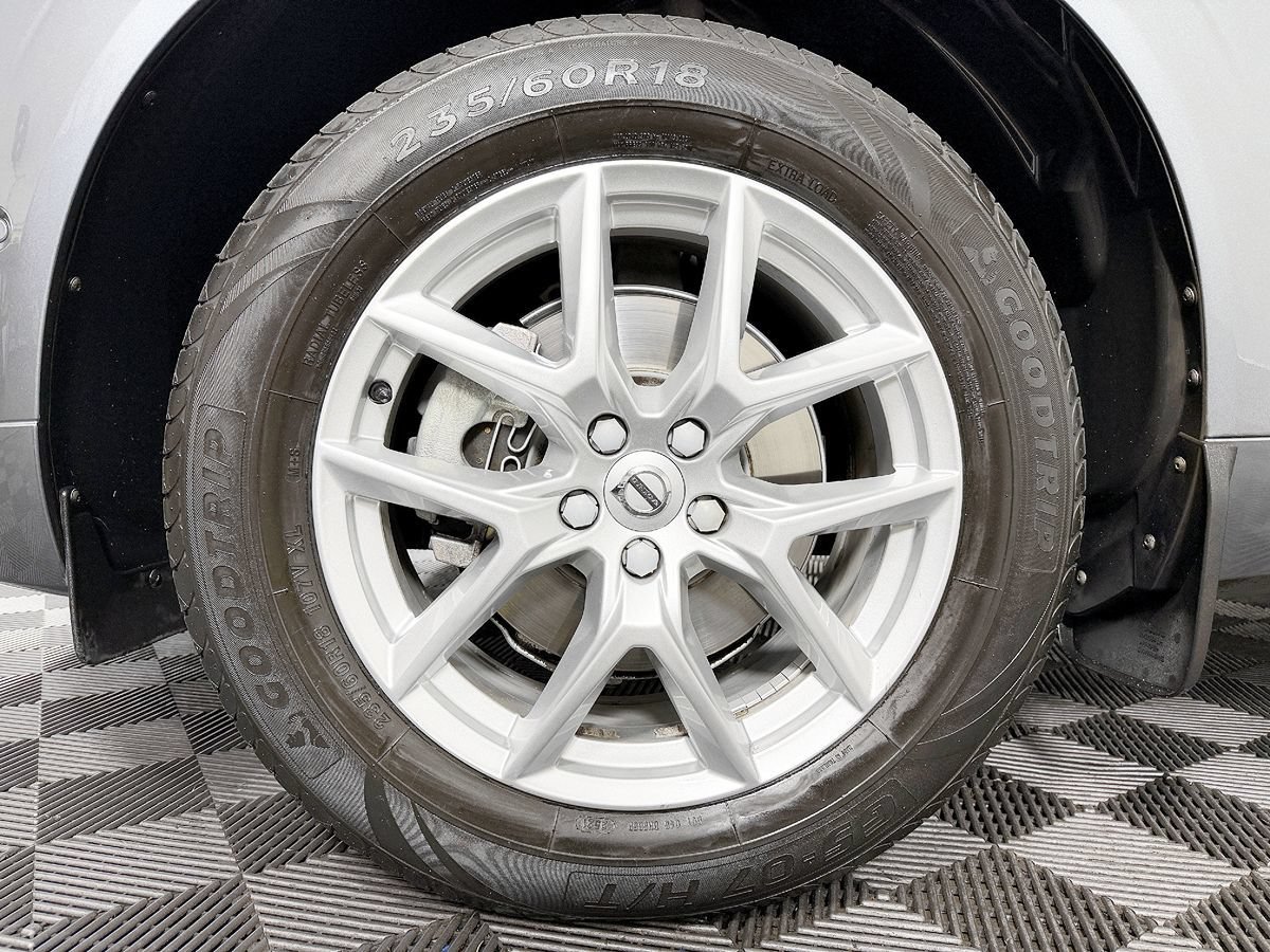Used 2019 Volvo XC60 T5 Momentum w/ Premium Package AWD/4WD image 25