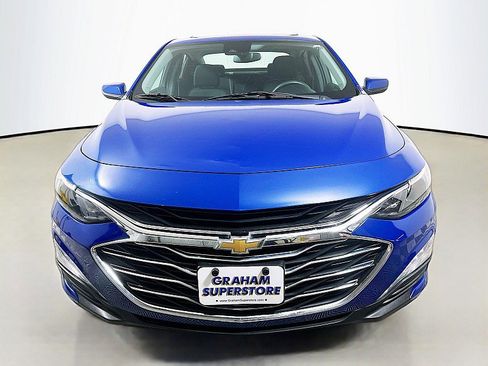 Used 2023 Chevrolet Malibu LT image 2