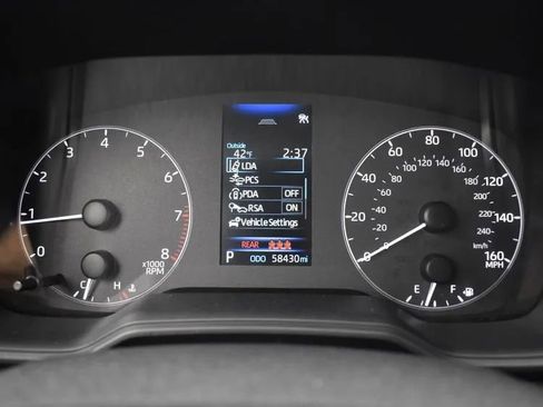 Used 2024 Toyota Corolla SE image 26