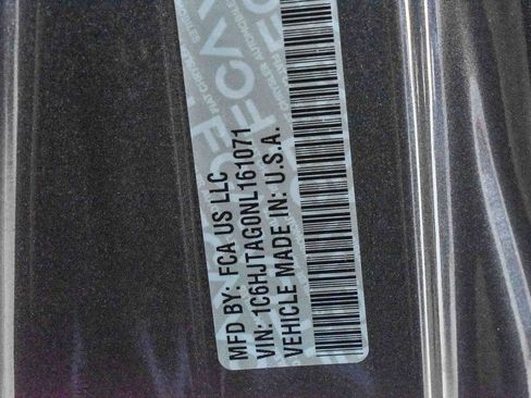 Used 2022 Jeep Gladiator Willys image 27