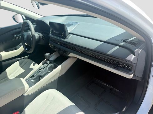 Certified 2023 Honda Accord LX image 31