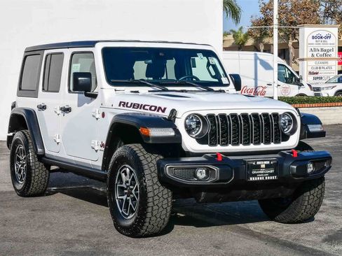 Used 2024 Jeep Wrangler Rubicon image 3