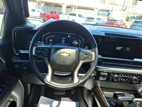 Used 2022 Chevrolet Silverado 1500 High Country w/ High Country Premium Package image 18