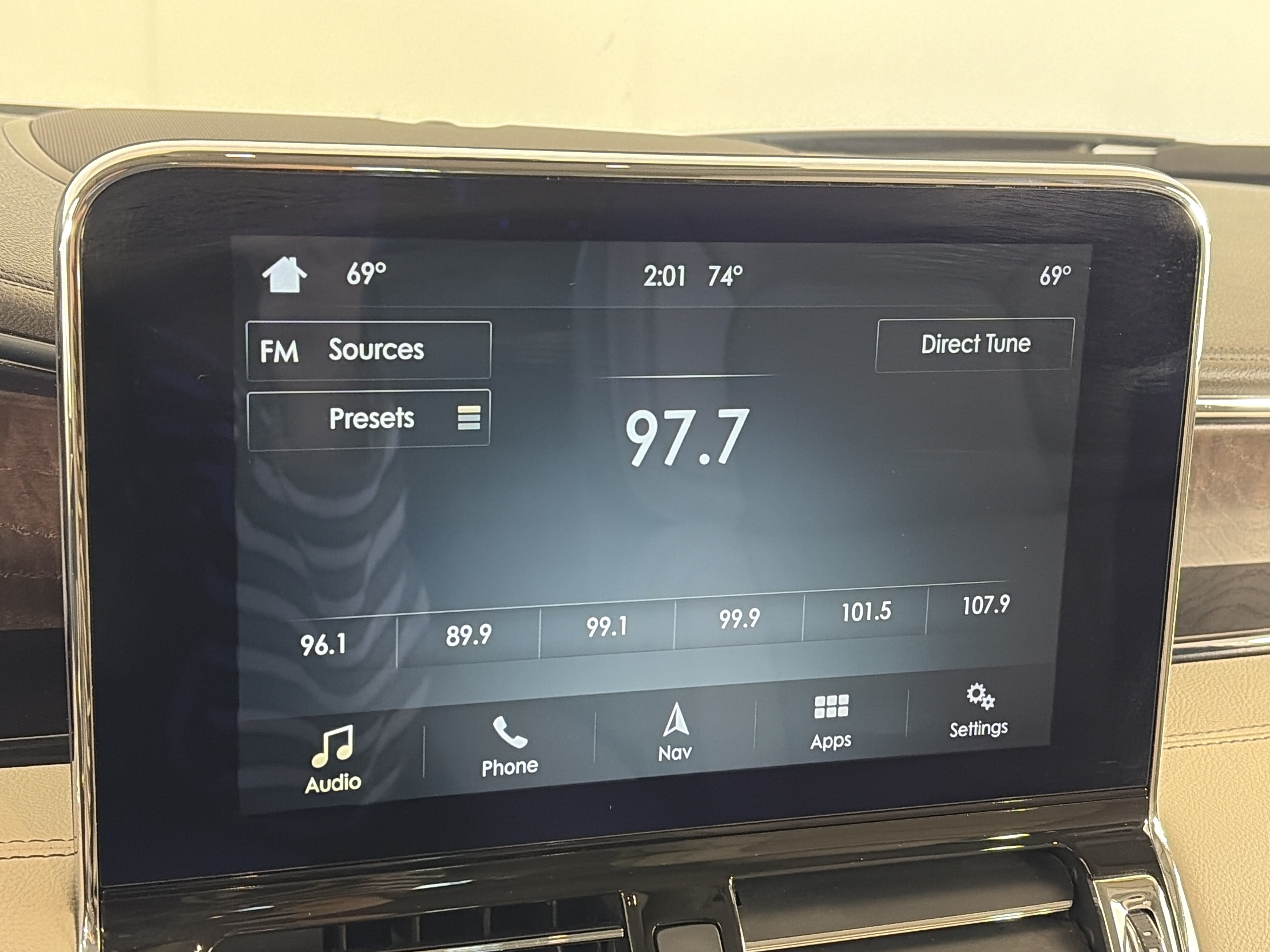 Used 2018 Lincoln Navigator Select w/ Technology Package AWD/4WD image 24