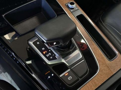 Used 2023 Audi Q5 2.0T Premium w/ Convenience Package image 32