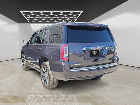 Used 2017 GMC Yukon Denali w/ Open Road Package image 3