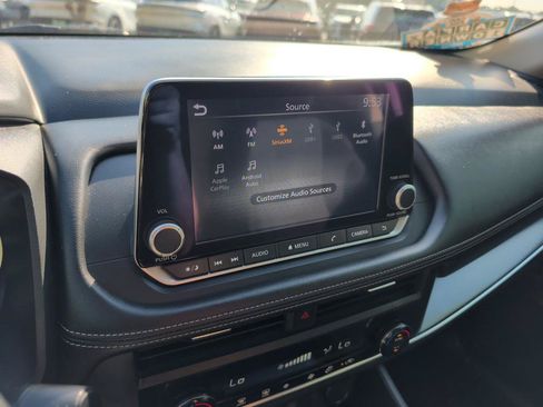 Used 2024 Nissan Rogue SV FWD image 24