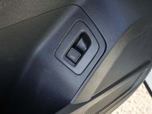 Used 2018 Volkswagen Atlas SE image 26