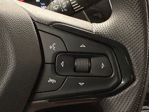 Used 2023 Chevrolet TrailBlazer LT w/ Convenience Package FWD image 11