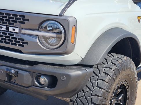 Used 2023 Ford Bronco Badlands AWD/4WD image 8