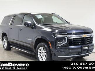 Used 2025 Chevrolet Suburban LS video 1