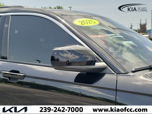 Used 2025 Jeep Grand Cherokee Laredo X RWD image 8