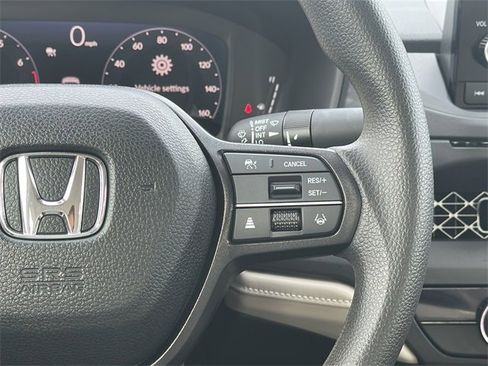 Certified 2025 Honda Accord LX image 23