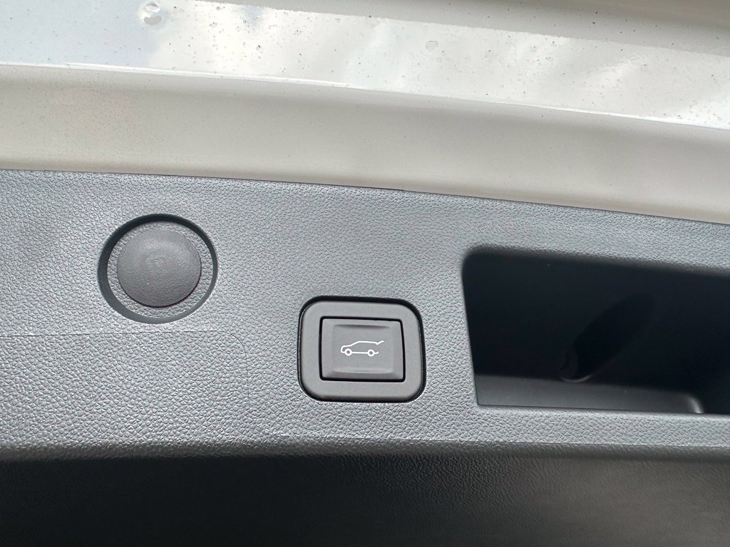 New 2027 GMC Terrain AT4 w/ Convenience Package III AWD/4WD image 31