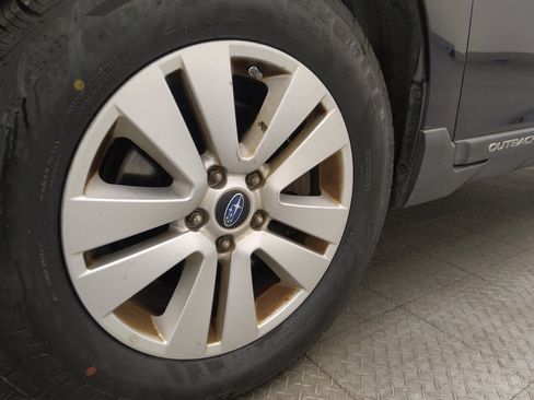 Used 2018 Subaru Outback 2.5i image 31