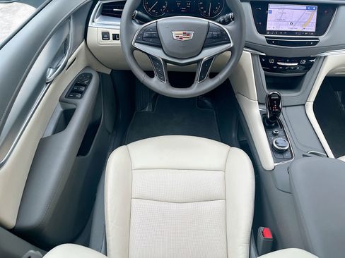 Used 2025 Cadillac XT5 Premium Luxury FWD image 23