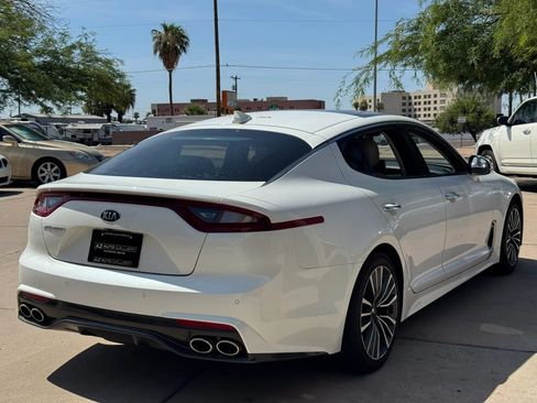 Used 2018 Kia Stinger Premium RWD image 6