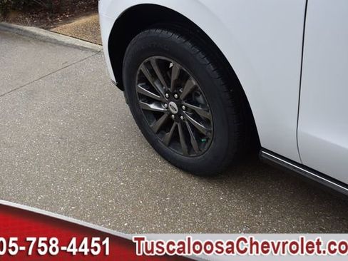 Used 2021 Ford Expedition Limited image 18