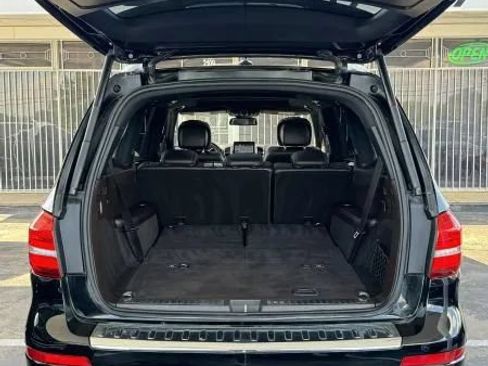 Used 2018 Mercedes-Benz GLS 450 4MATIC w/ Premium Package image 12