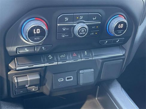 Used 2021 Chevrolet Silverado 1500 LT Trail Boss w/ Bed Protection Package image 19