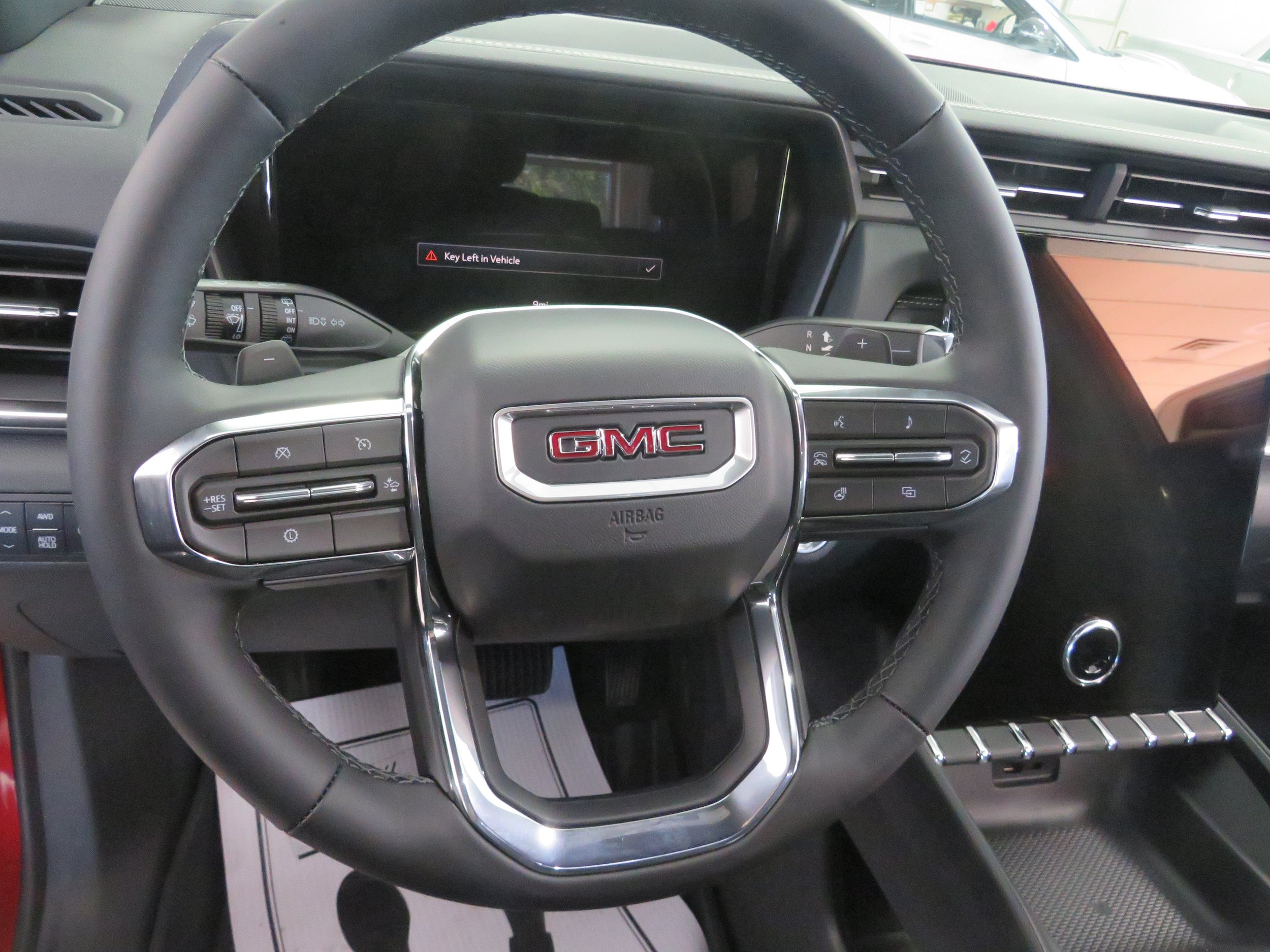 New 2027 GMC Terrain Elevation w/ LPO, Floor Liner Package AWD/4WD image 13