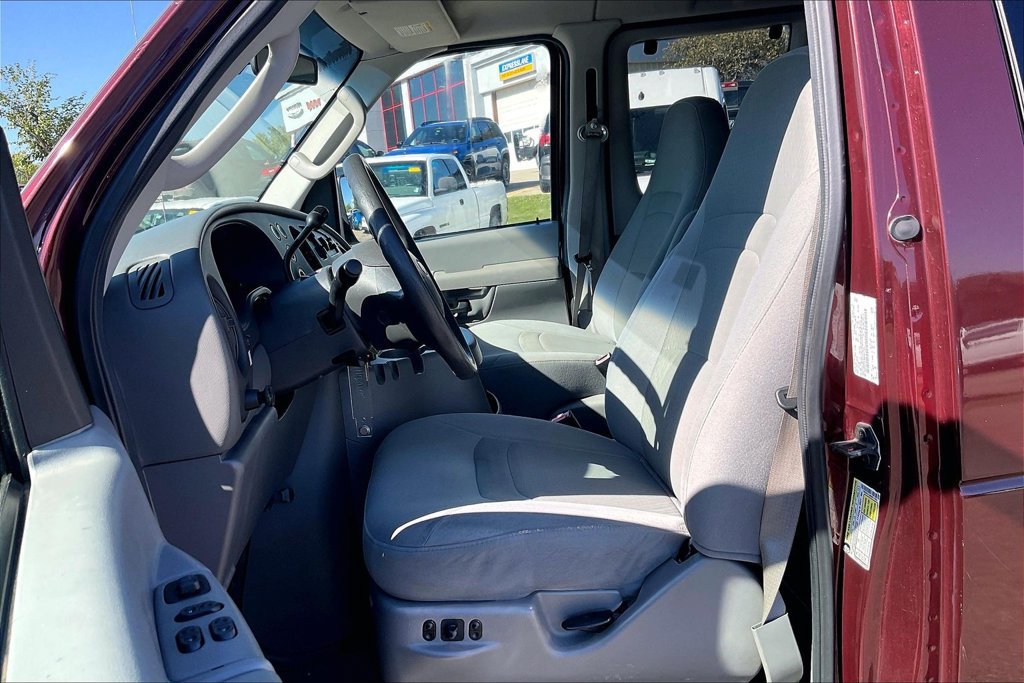Used 2008 Ford E-350 and Econoline 350 XLT RWD image 23