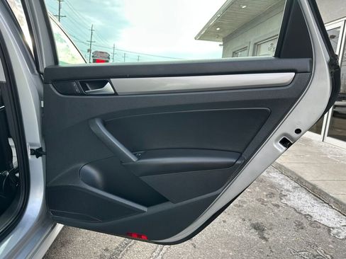 Used 2014 Volkswagen Passat 1.8T Wolfsburg Edition image 22