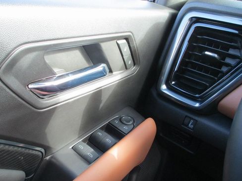 Certified 2024 GMC Canyon AT4 image 24