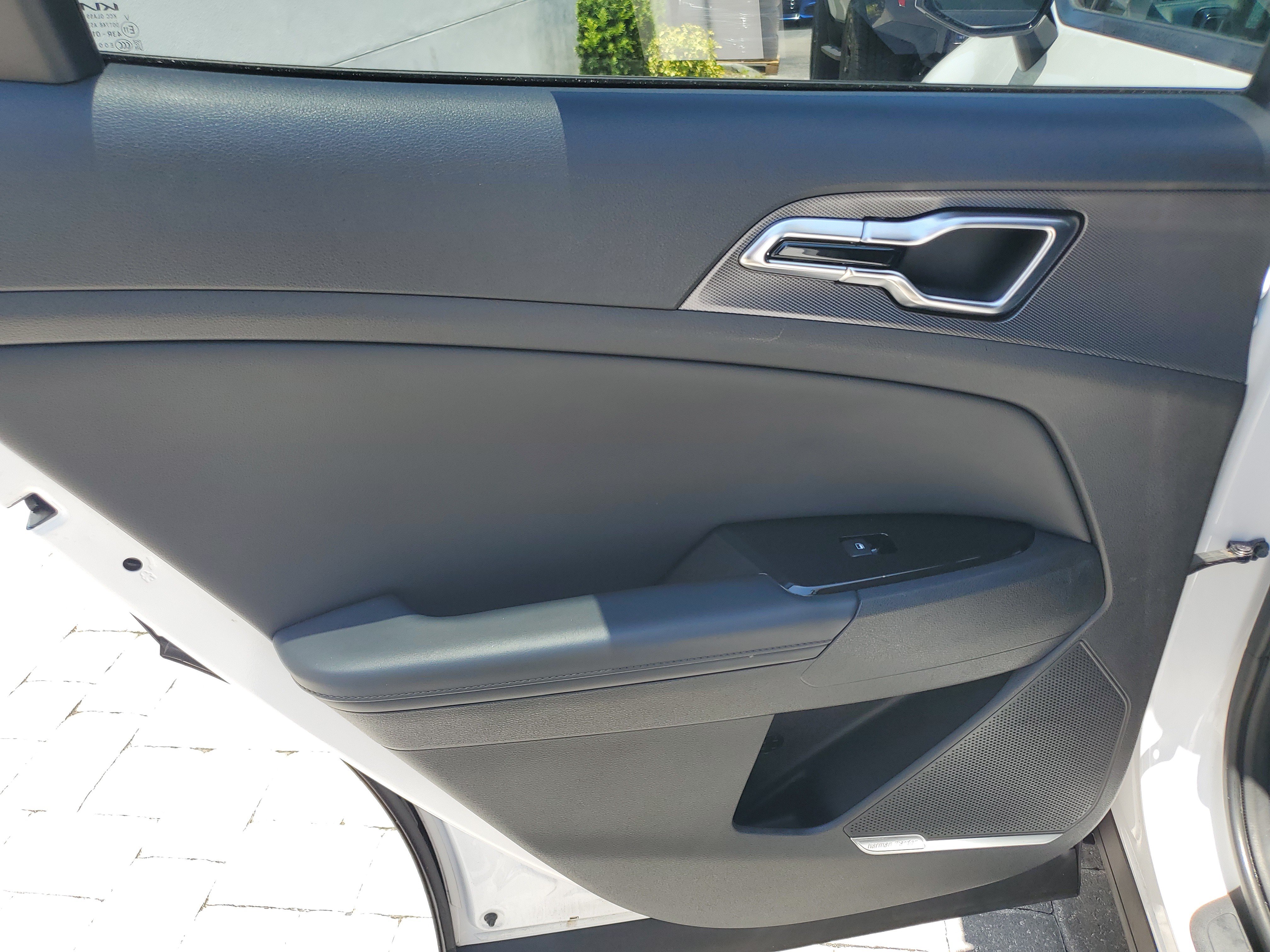 Used 2023 Kia Sportage SX FWD image 12