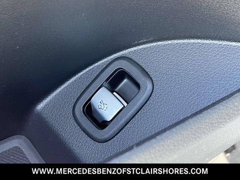 New 2025 Mercedes-Benz GLC 43 AMG 4MATIC image 22