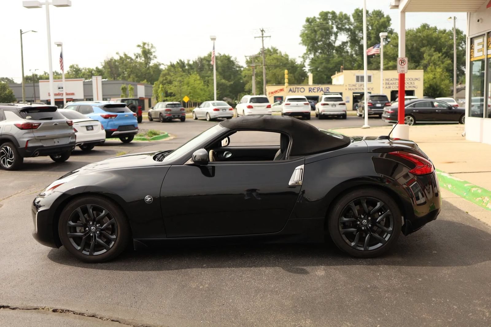 Used 2019 Nissan 370Z Touring RWD image 54