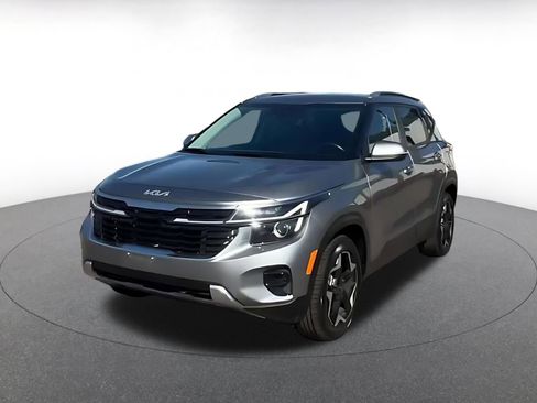 Used 2025 Kia Seltos S image 7