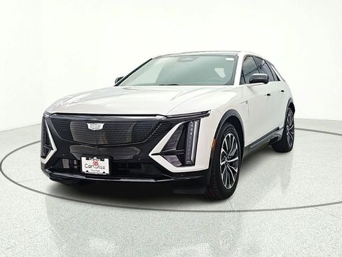 Used 2024 Cadillac Lyriq Sport AWD/4WD image 2