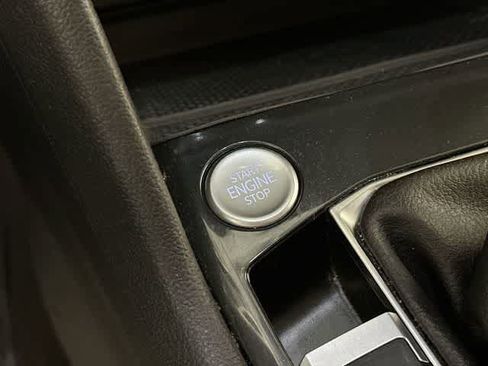 Certified 2023 Volkswagen Tiguan SE AWD/4WD image 10