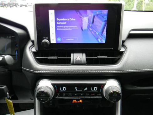 Used 2025 Toyota RAV4 LE AWD/4WD image 13
